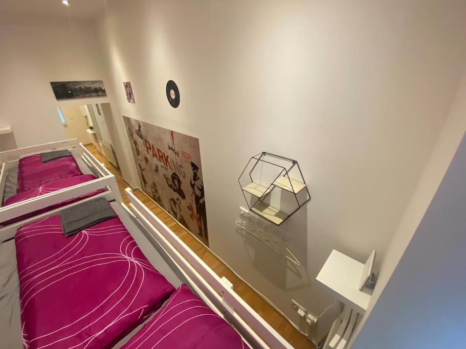 Cozy Appartm With + Airport/City Center Connection Lejlighed Wien Eksteriør billede