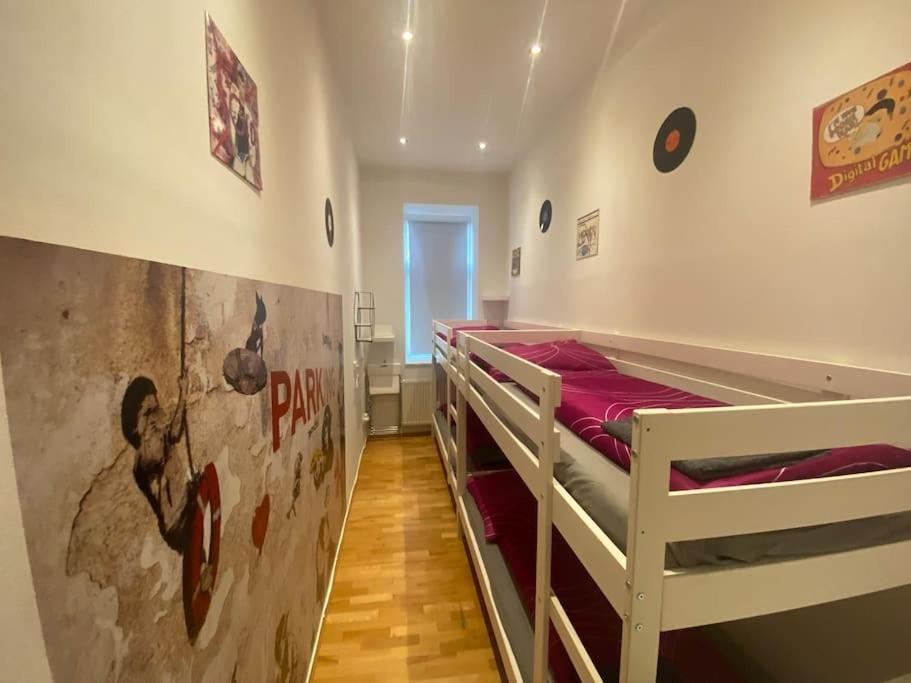 Cozy Appartm With + Airport/City Center Connection Lejlighed Wien Eksteriør billede