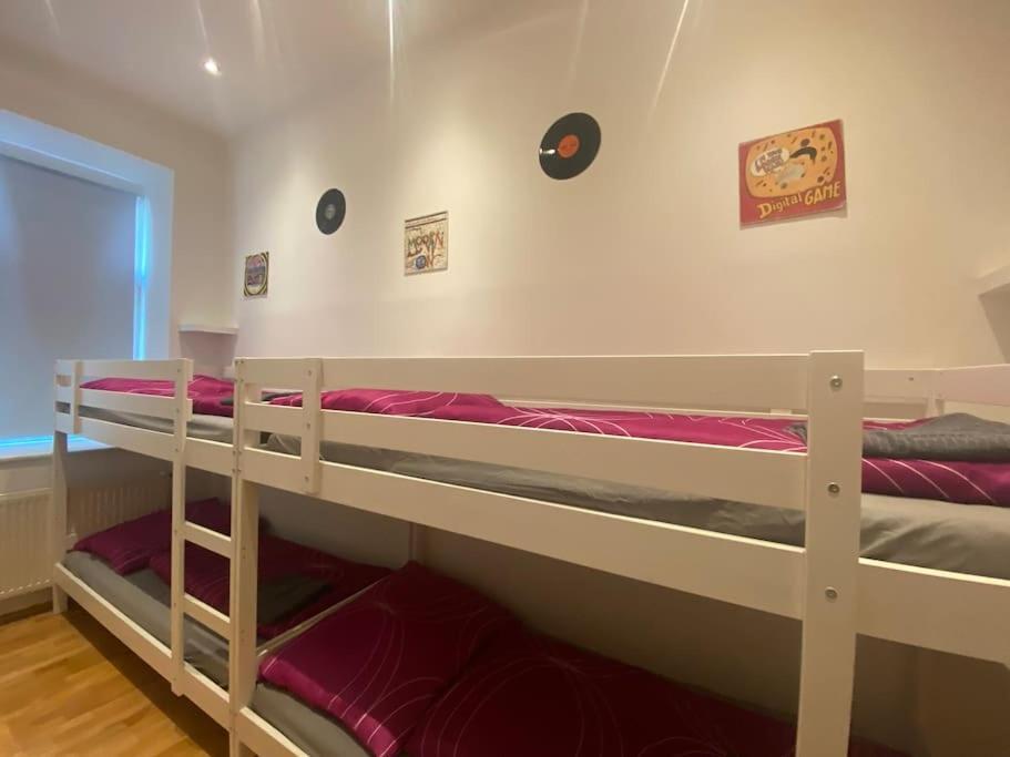Cozy Appartm With + Airport/City Center Connection Lejlighed Wien Eksteriør billede